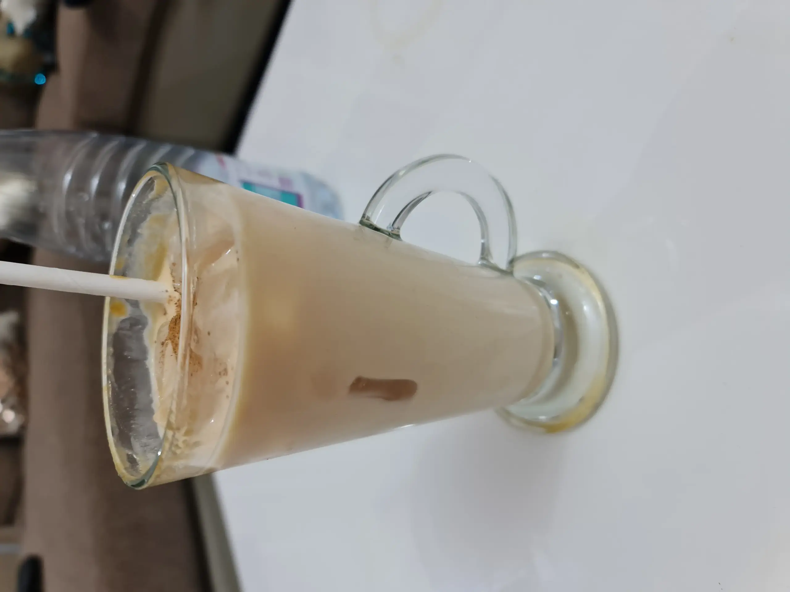 الشاي المثلج بالكريمة