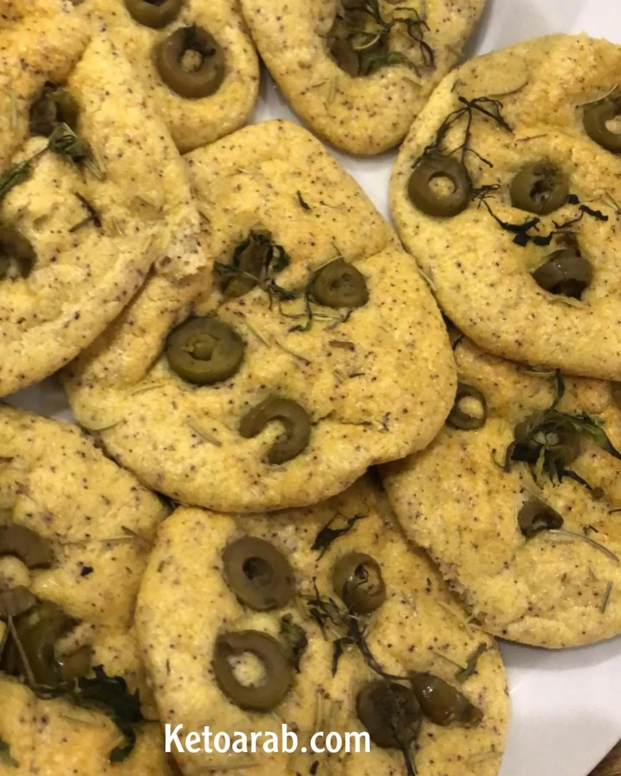 طريقة عمل ميني فوكاشيا كيتو